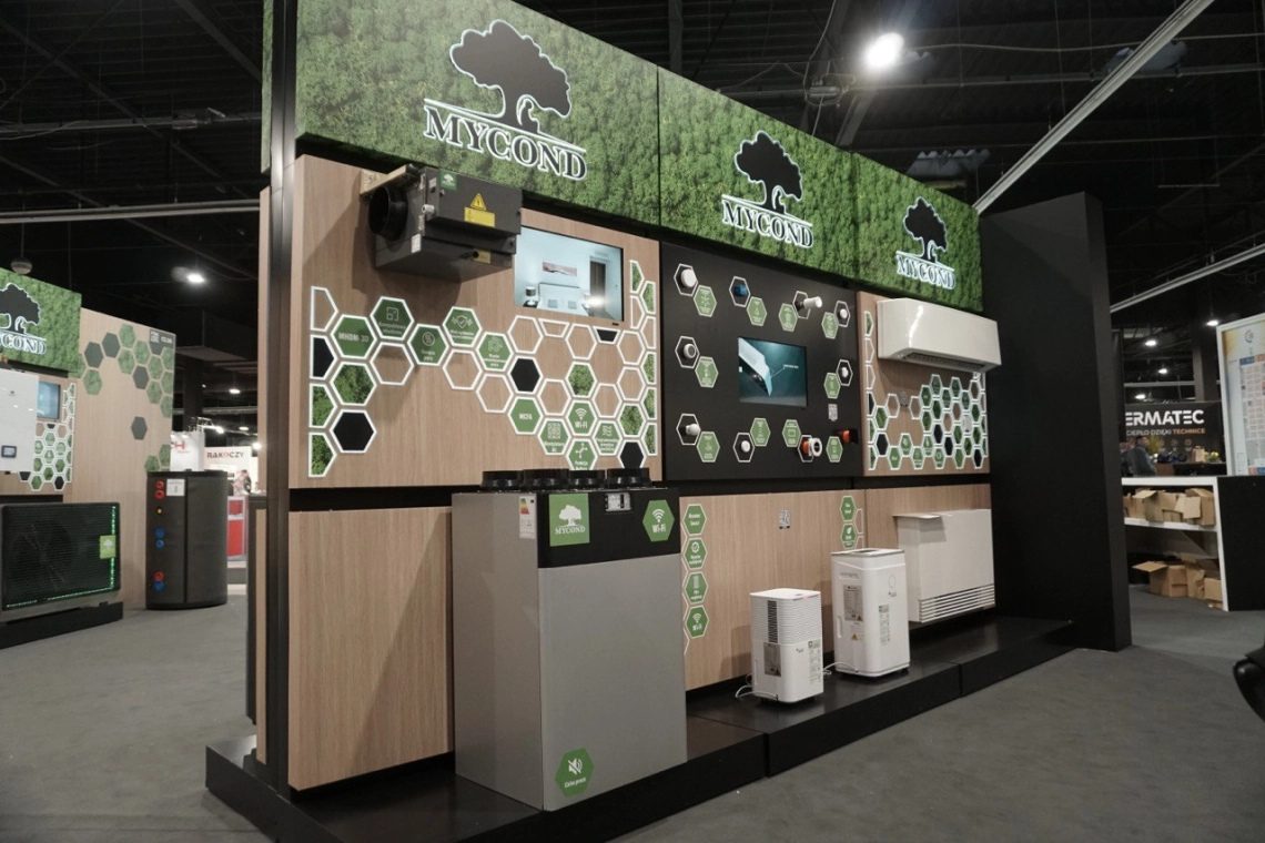 ワルシャワ HVAC エキスポでの Mycond の展示。