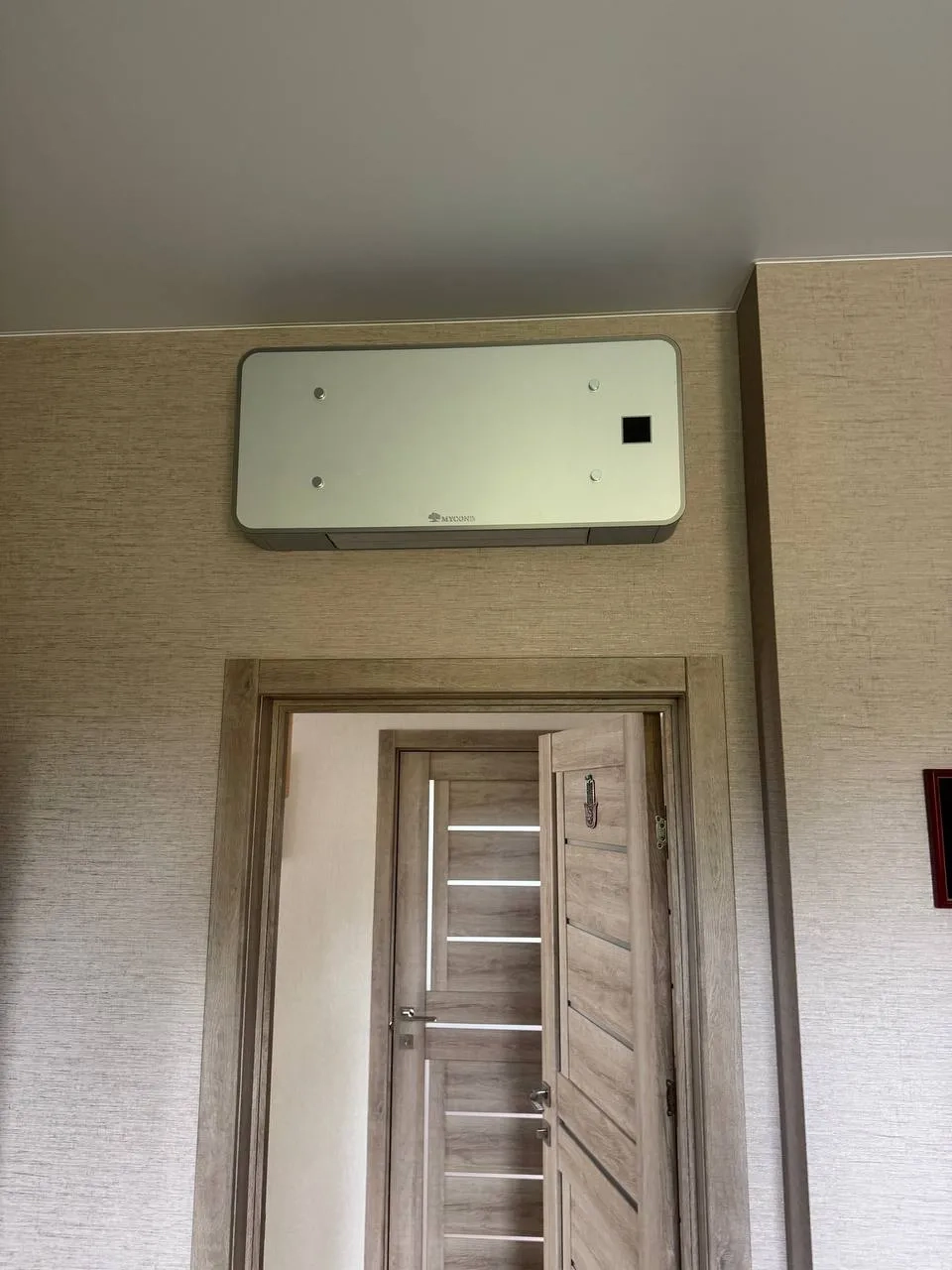 マイコンド壁掛ファンコイルユニットMHWシリーズ採用のファミリー住宅
