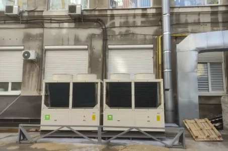 オフィスビル