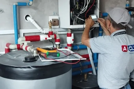 Mycond SplitヒートポンプBeeHeatシリーズを備えた戸建て住宅