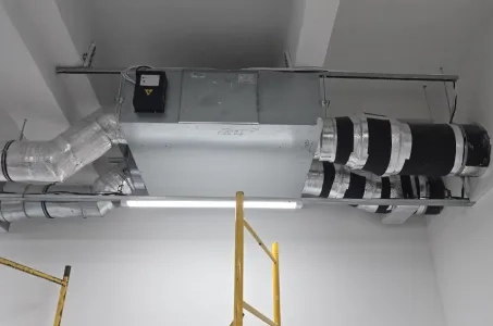 Mycondエネルギー回収換気ユニットMVSを備えたショッピングセンター