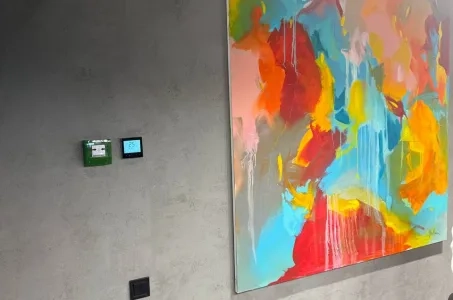 Mycondサーモスタットを備えた展示ホール